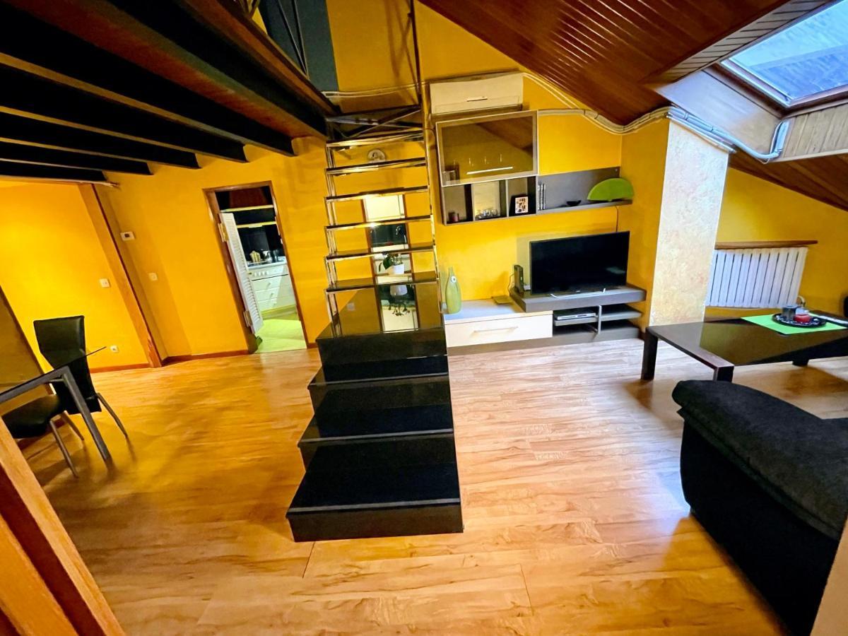Buhardilla Original Apartment Леон Екстериор снимка